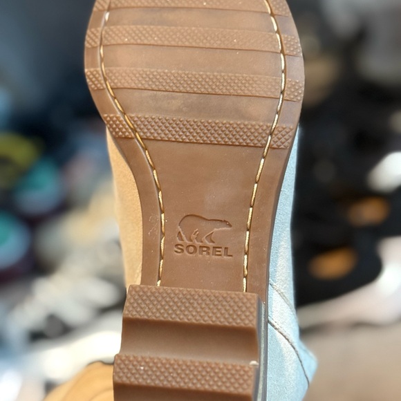 SOREL Women's Tan Ankle Boots - Picture 3 of 4
